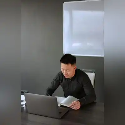 孔旭蔚